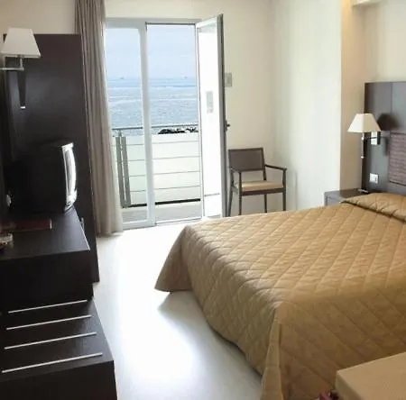 Hotel Capitol San Mauro Mare Room photo