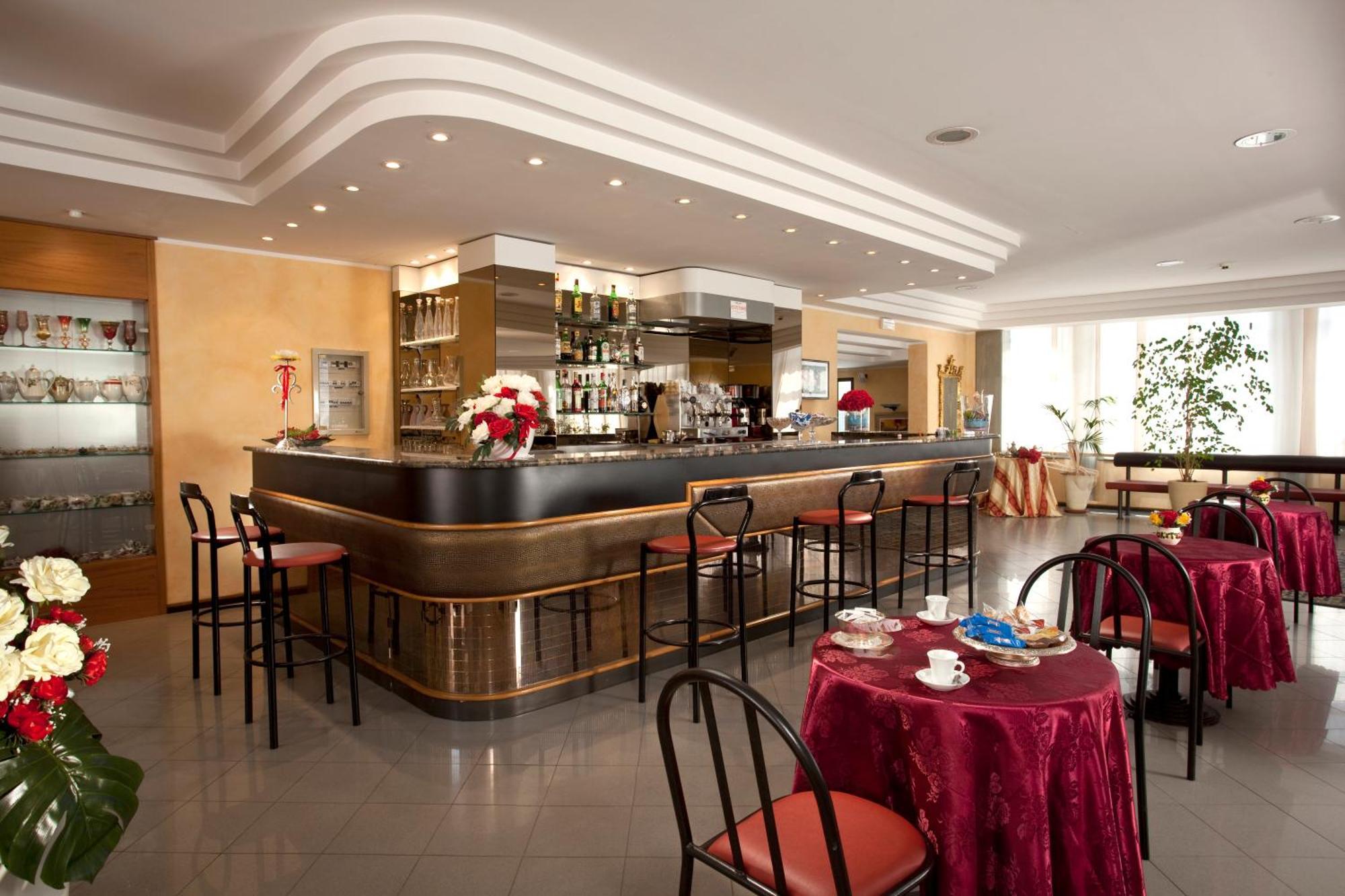 Hotel Capitol 4*